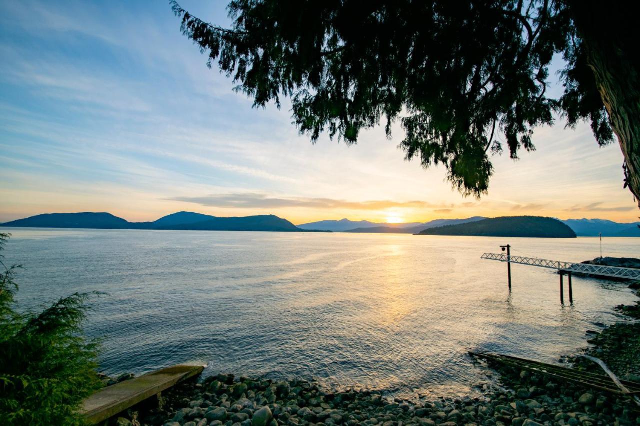 Waterfront Cottage With Superb Coastline Views West Vancouver Kültér fotó