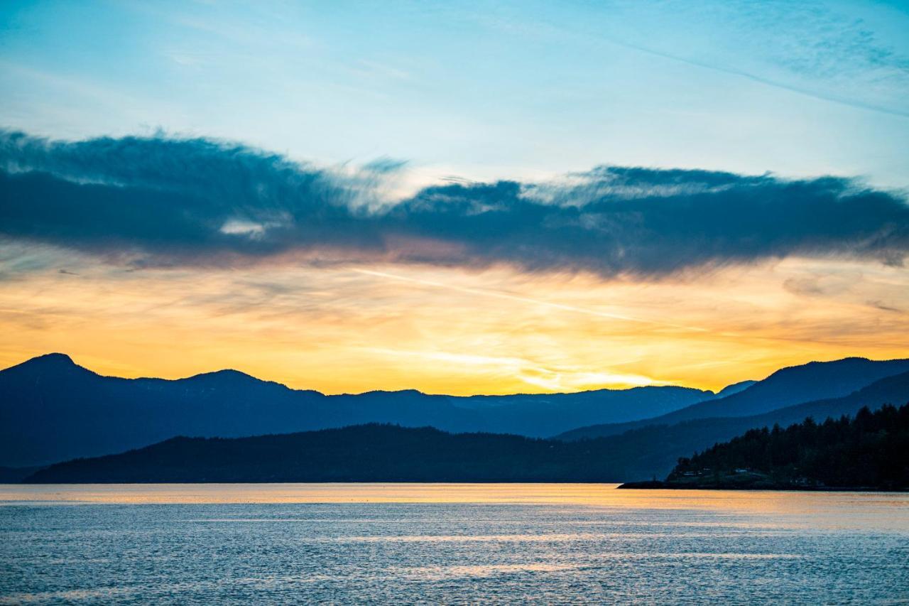 Waterfront Cottage With Superb Coastline Views West Vancouver Kültér fotó