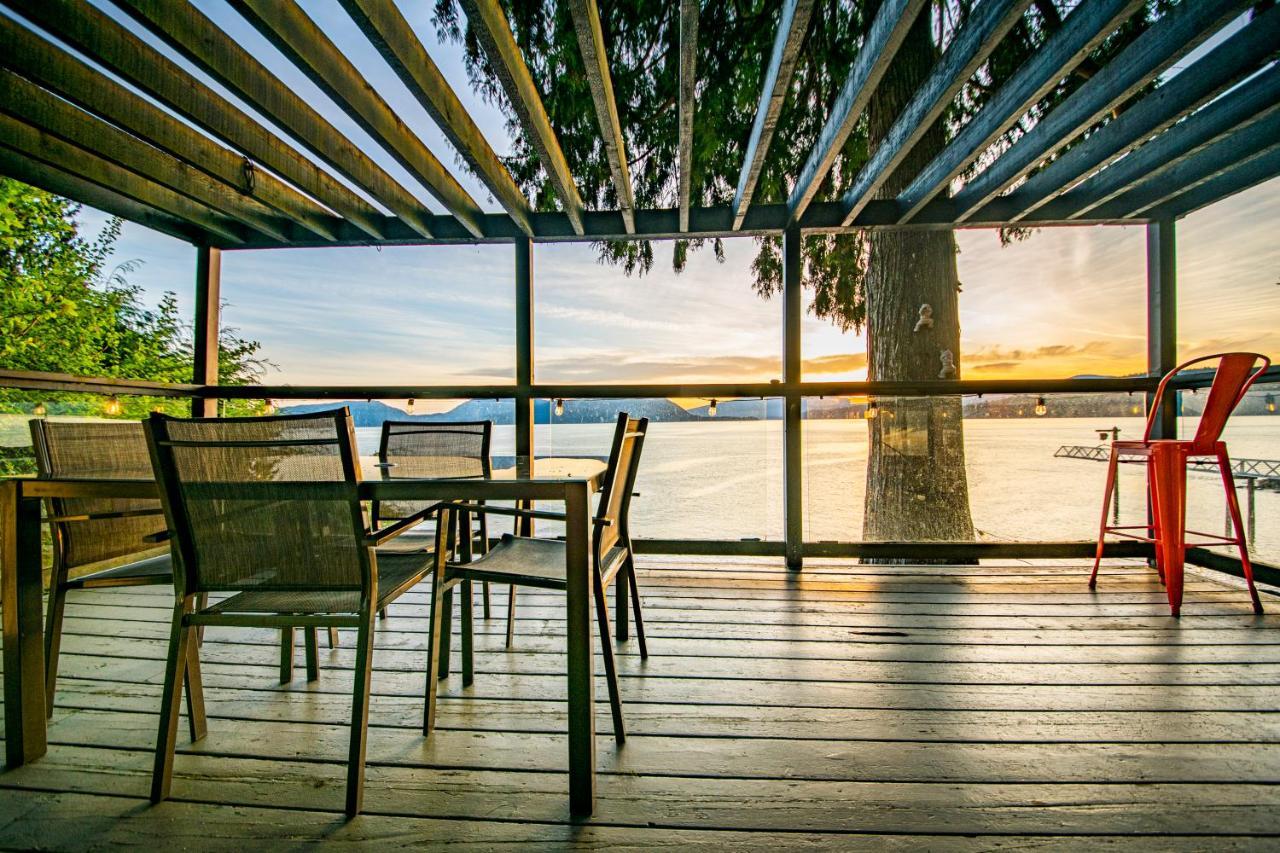 Waterfront Cottage With Superb Coastline Views West Vancouver Kültér fotó