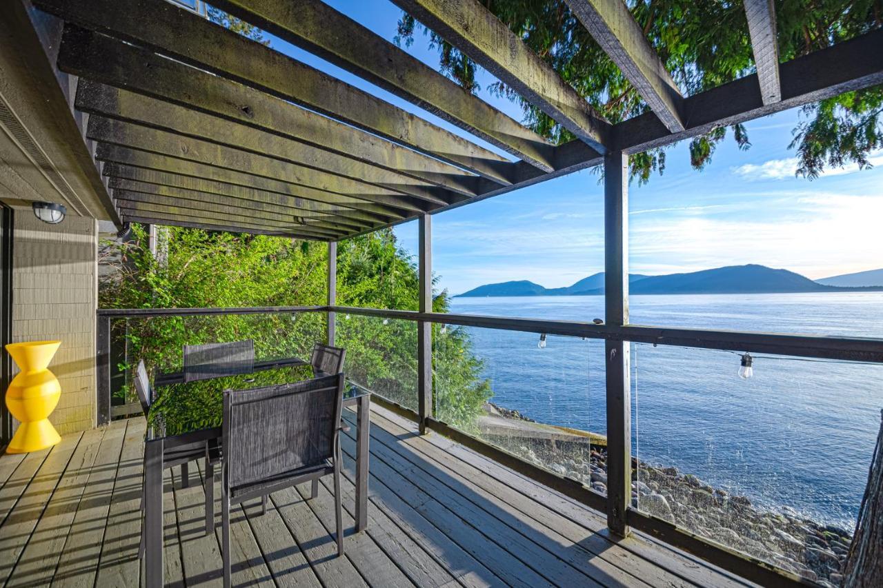 Waterfront Cottage With Superb Coastline Views West Vancouver Kültér fotó