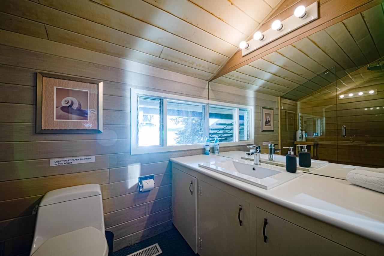 Waterfront Cottage With Superb Coastline Views West Vancouver Kültér fotó