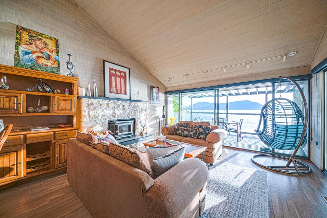 Waterfront Cottage With Superb Coastline Views West Vancouver Kültér fotó
